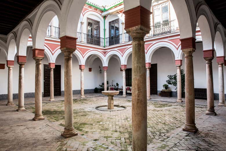 Pátio do Palácio Bucarelli 
