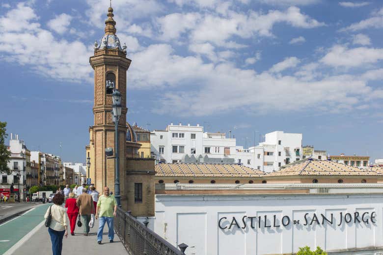 Mercado de Triana e Castelo de San Jorge