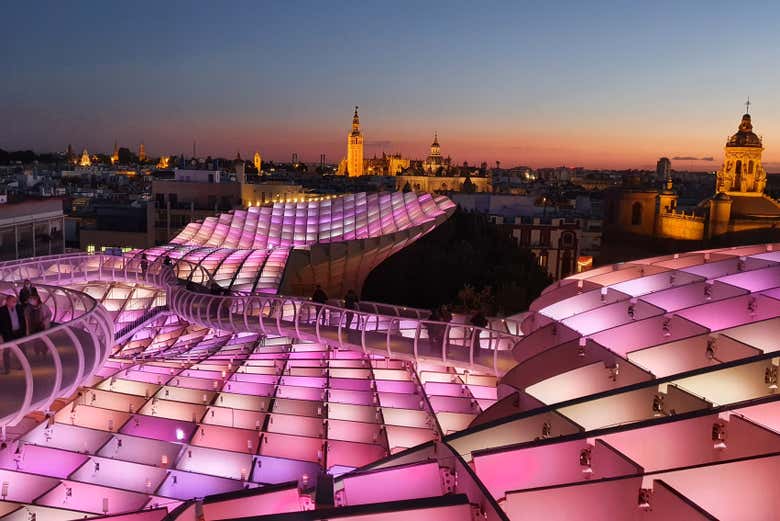 Espetáculo imersivo Aurora nas Setas de Sevilla