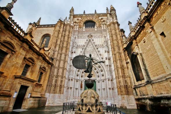 Visita guiada pelo Arquivo das Índias
